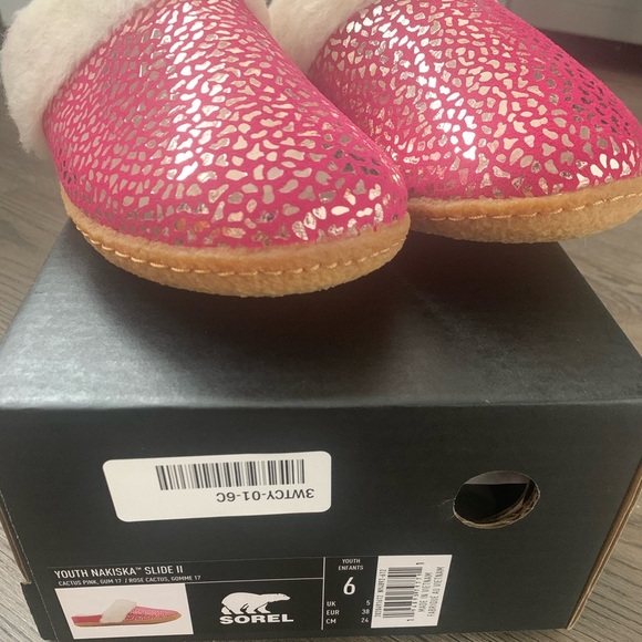 Sorel Nakiska Slide II Faux Fur Slippers Youth‎ Size 6/EU 38 - Cactus Pink - NWB - Picture 8 of 13